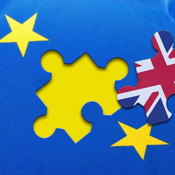 Graphic showing EU map jigsaw with Union Flag piece taken out